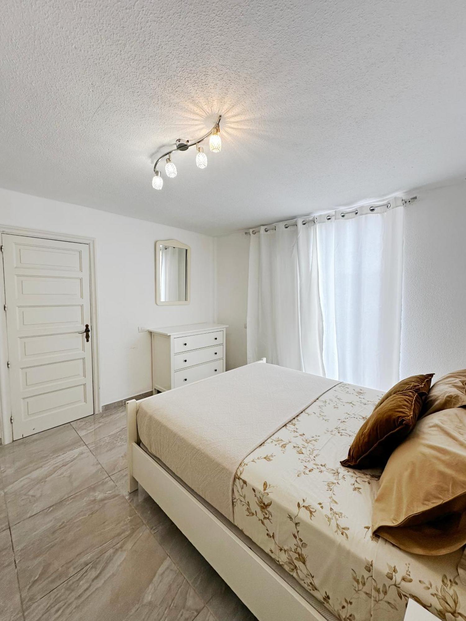 Classbnb - 3 Apartments 50M From The Las Americas Promenade Арона Екстер'єр фото